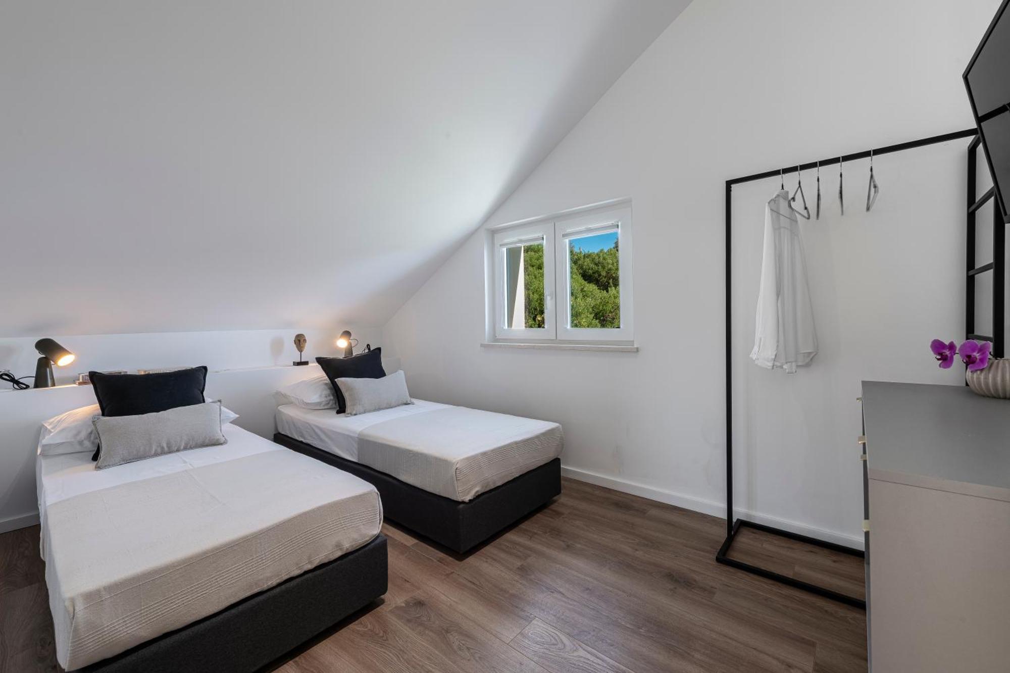 Val Apartament *